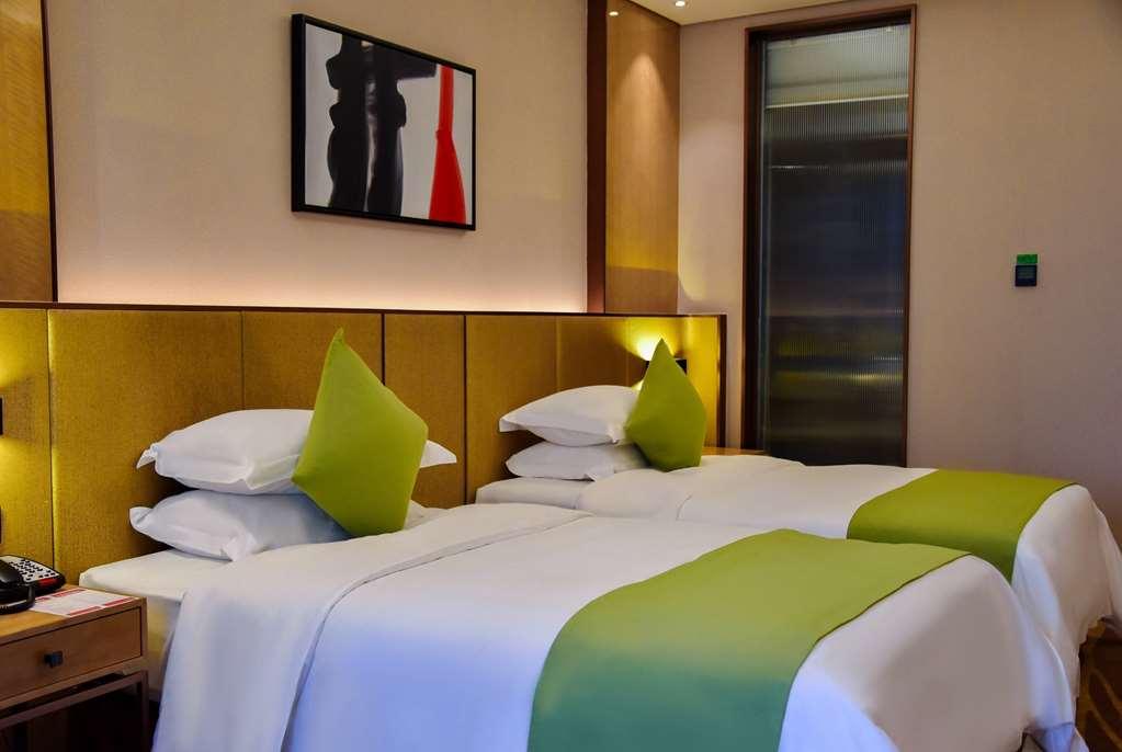 Leshan Ramada Hotel Zimmer foto