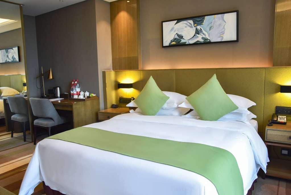 Leshan Ramada Hotel Zimmer foto
