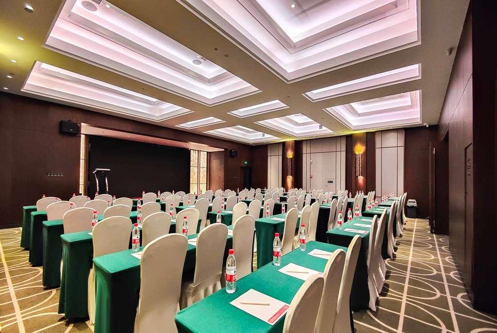 Leshan Ramada Hotel Einrichtungen foto